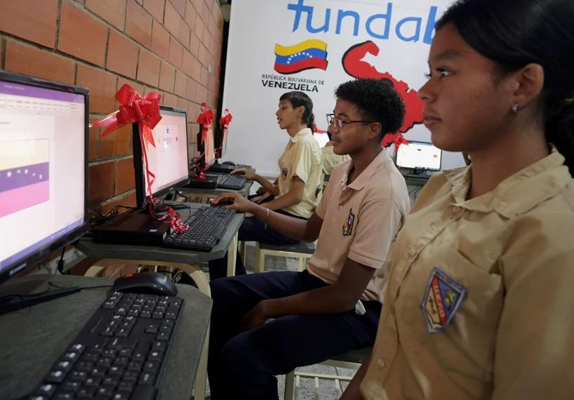 (VENEZUELA) EN IRIBARREN: INAUGURADO MODERNO CENTRO BOLIVARIANO DE INVESTIGACIÓN Y TECNOLOGÍA EN EL LICEO FORTUNATO ORELLANA