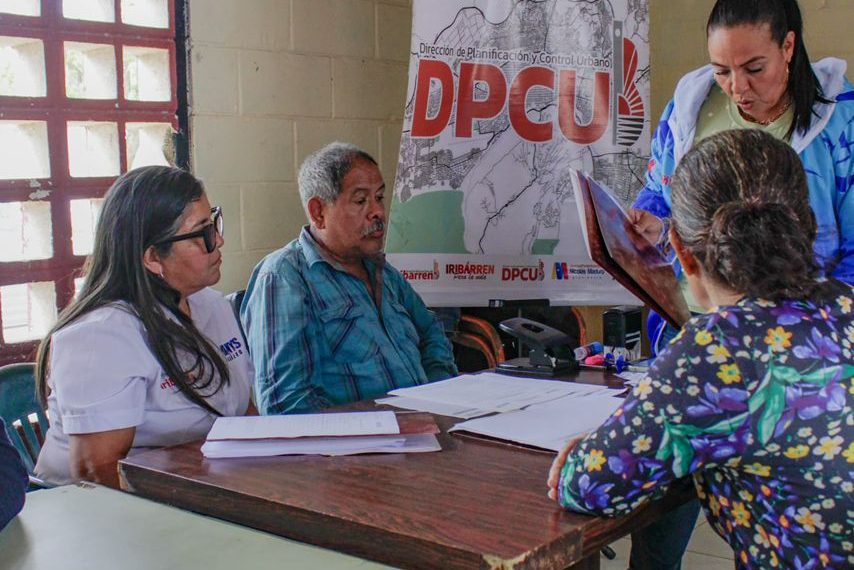 (VENEZUELA) PLAN EL CUJÍ VIVE Y CUENTA ACERCA TRÁMITES URBANOS Y ASESORÍA TÉCNICA A HABITANTES DE LA PARROQUIA