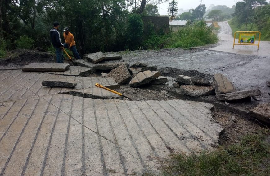 (VENEZUELA) GOBERNADOR REYES REYES INICIA 2DA ETAPA DE MEJORAS VIALES EN EL SECTOR CASPO EN ANDRÉS ELOY BLANCO