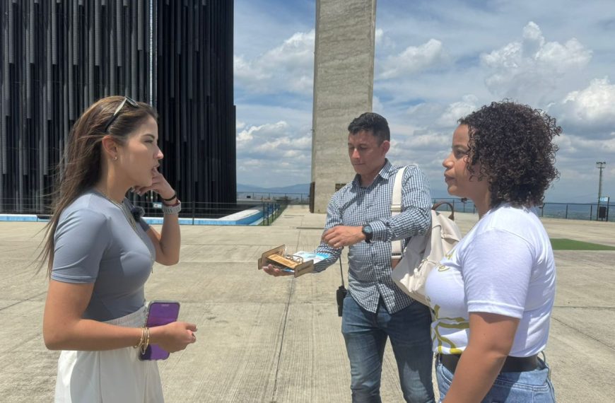 (VENEZUELA) MINISTRA DANIELA CABELLO VISITÓ LAS INSTALACIONES DEL MANTO MARÍA