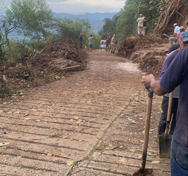 (VENEZUELA) GOBIERNO DE LARA RESTABLECIÓ EL ACCESO A LA CASCADA DEL VINO TRAS LABORES DE DESPEJE POR LLUVIAS