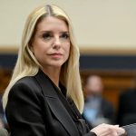 (EEUU) PRESIDENTE TRUMP EVALÚA LA REMOCIÓN DE PAM BONDI COMO FISCAL GENERAL