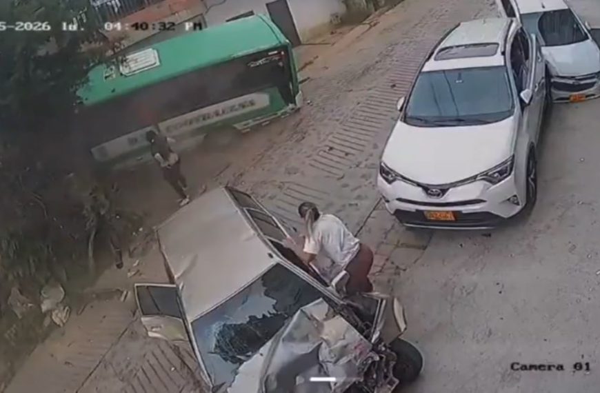 (COLOMBIA) 17 LESIONADOS DEJA GRAVE ACCIDENTE VIAL OCASIONADO POR UNA BUSETA TRAS FALLA MECÁNICA (+VIDEO)