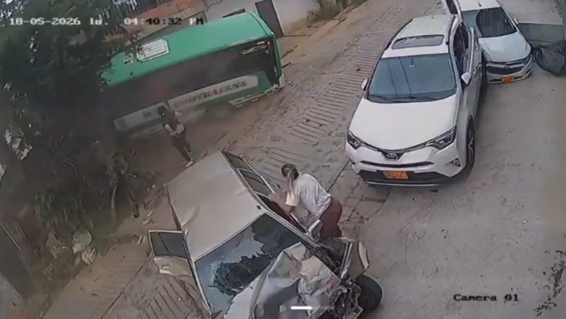(COLOMBIA) 17 LESIONADOS DEJA GRAVE ACCIDENTE VIAL OCASIONADO POR UNA BUSETA TRAS…