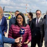 (MUNDO) PRESIDENTA ENCARGADA ARRIBÓ A LA HAYA PARA DEFENDER EL ESEQUIBO ANTE CIJ