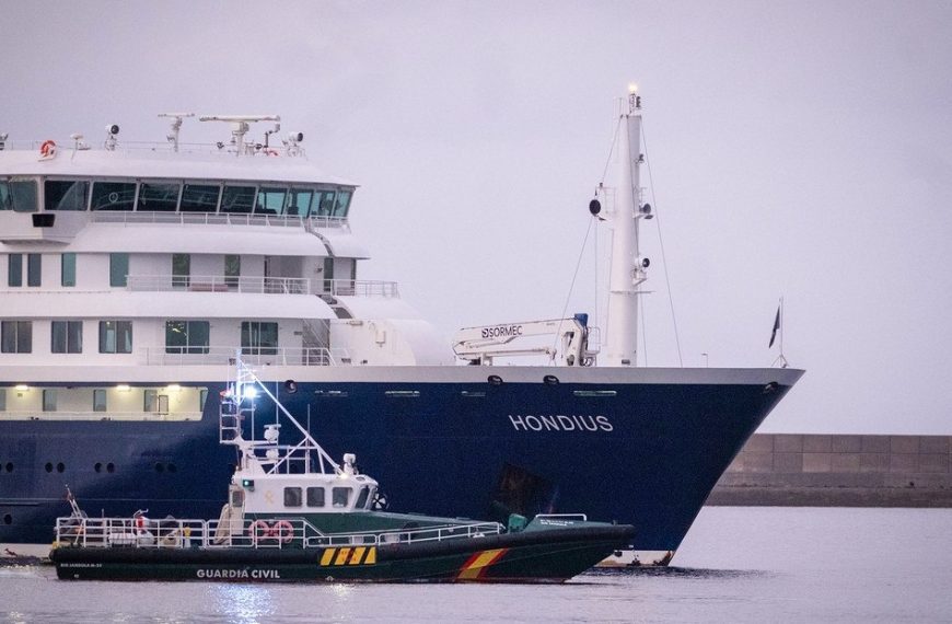 (ESPAÑA) CRUCERO CON PACIENTES CONTAGIADOS DE HANTAVIRUS LEGÓ A CANARIAS