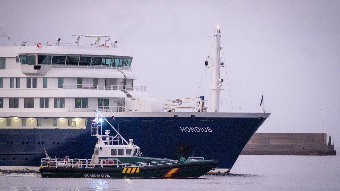 (ESPAÑA) CRUCERO CON PACIENTES CONTAGIADOS DE HANTAVIRUS LEGÓ A CANARIAS