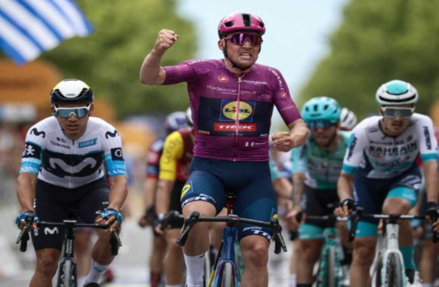 (MUNDO) CICLISTA ORLUIS AULAR SE SUBIÓ AL PODIO EN EL GIRO DE ITALIA