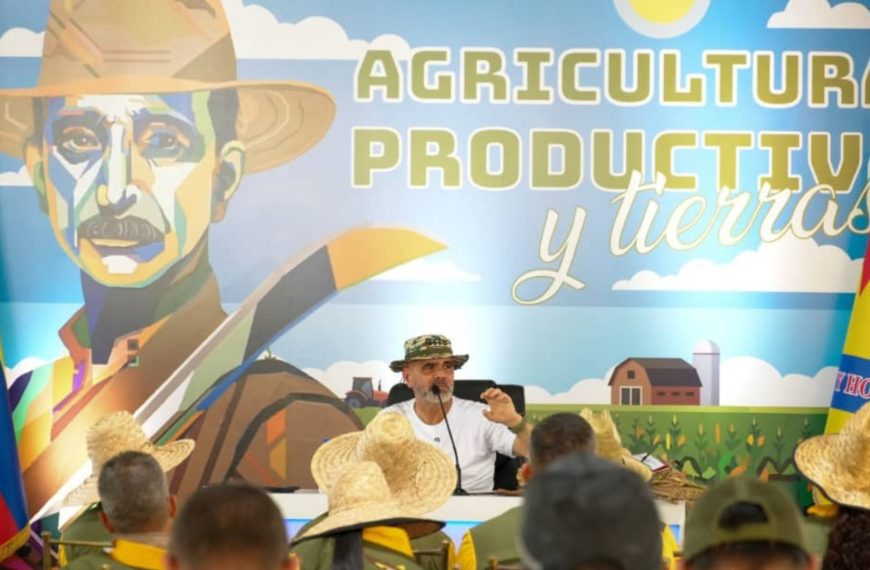 (VENEZUELA) MINISTRO PADRINO LÓPEZ ANUNCIÓ PLAN DE TRABAJO PARA IMPULSAR UNÓN NACIONAL CAMPESINA “EZEQUIEL ZAMORA”