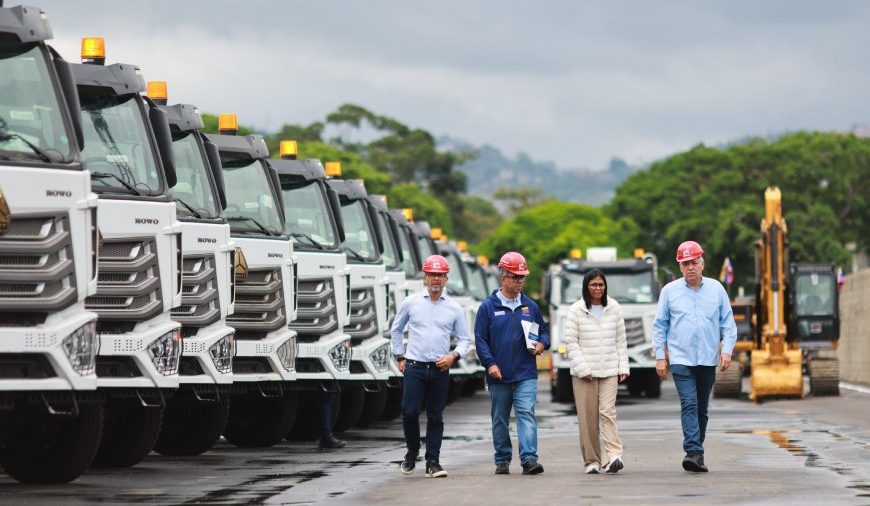 (VENEZUELA) GOBIERNO NACIONAL DESPLEGÓ MAQUINARIA PESADA Y COMPACTADORAS EN FORTALECIMIENTO DEL PLAN DE LLUVIAS Y SERVICIOS