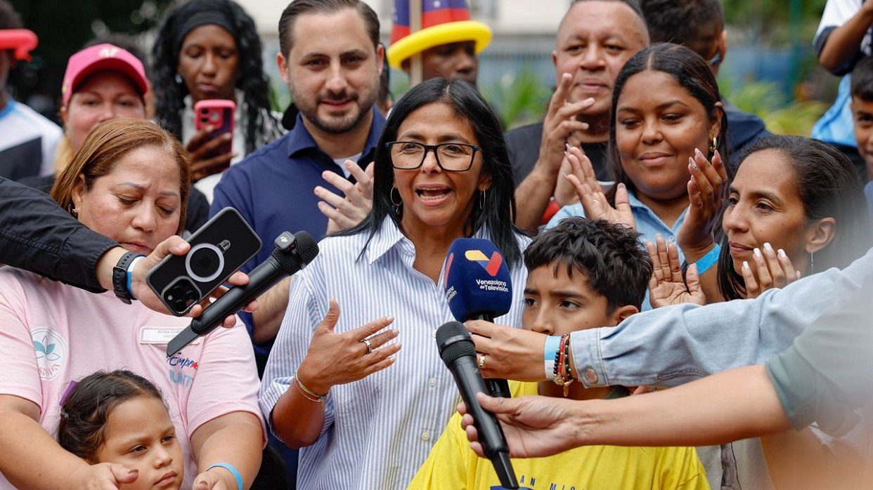(VENEZUELA) PRESIDENTA (E) ASEGURA QUE EN CASO DE ALEX SAAB EL EJECUTIVO…