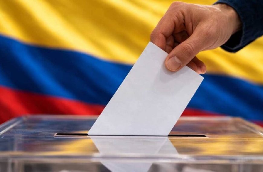 (VENEZUELA) MATERIAL ELECTORAL DE COLOMBIA LLEGA A SUELO VENEZOLANO PARA LA PRIMERA VUELTA PRESIDENCIAL