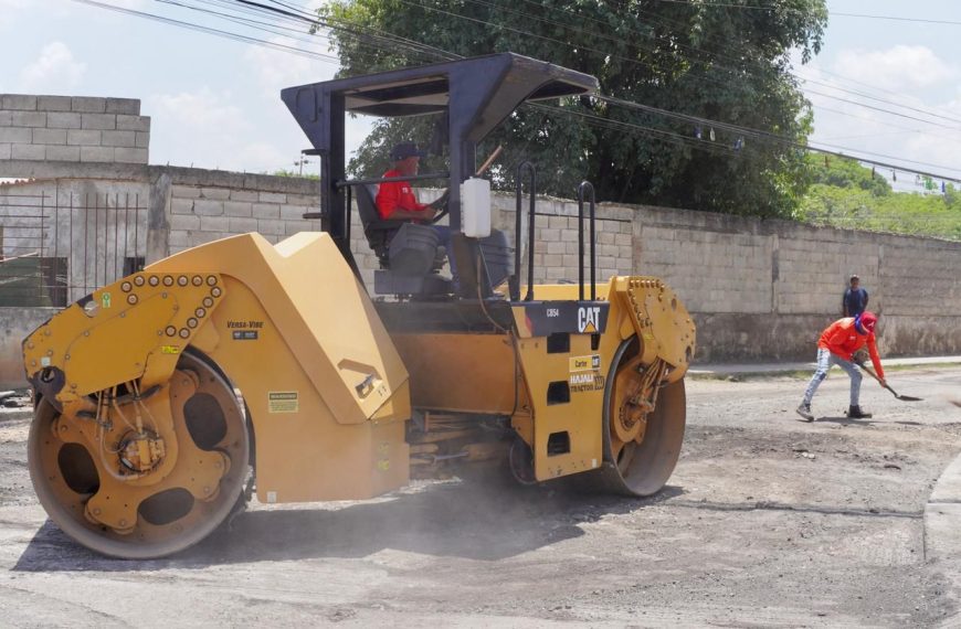 (VENEZUELA) ALCALDÍA DE IRIBARREN DESPLIEGA PLAN DE ASFALTO PARA TRANSFORMAR LA VIALIDAD EN EL NORTE DE BARQUISIMETO