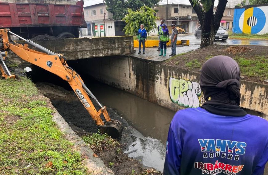 (VENEZUELA) ALCALDÍA DE IRIBARREN ALCANZA 98% DE AVANCE EN LIMPIEZA DEL CANAL PLUVIAL DE LA URBANIZACIÓN FUNDALARA