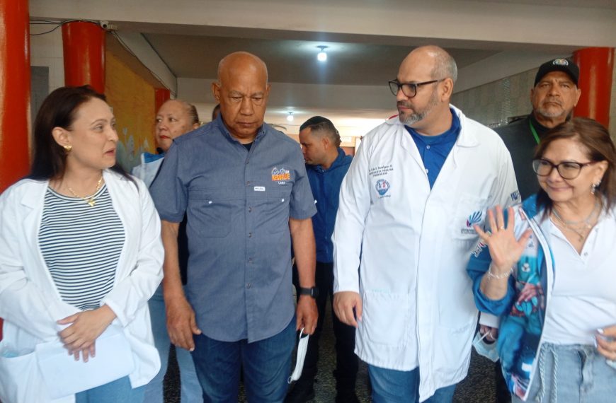 (VENEZUELA) GOBERNADOR REYES REYES INSPECCIONÓ EL HOSPITAL UNIVERSITARIO EN PEDIÁTRICO “DR. AGUSTÍN ZUBILLAGA”