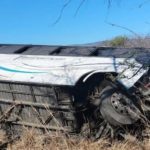 (MÉXICO) 11 FALLECIDOS SE REPORTAN TRAS VUELCO DE UN BUS TURÍSTICO