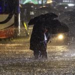 (KENIA) INTENSAS PRECIPITACIONES HAN DEJADO 18 FALLECIDOS Y MILES DE DESPLAZADOS