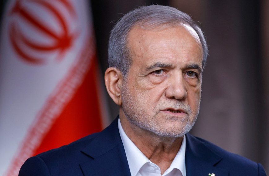 (IRÁN) PRESIDENTE RECHAZA NEGOCIAR CON EEUU BAJO «MÁXIMA PRESIÓN»