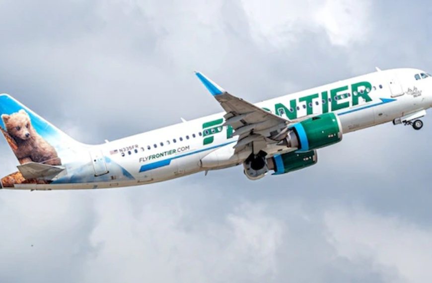 (MUNDO) AVIÓN DE LA AEROLÍNEA FRONTIER MATÓ A SUJETO QUE ENTRÓ SIN AUTORIZACIÓN A LA PISTA DEL AEROPUERTO DE DENVER