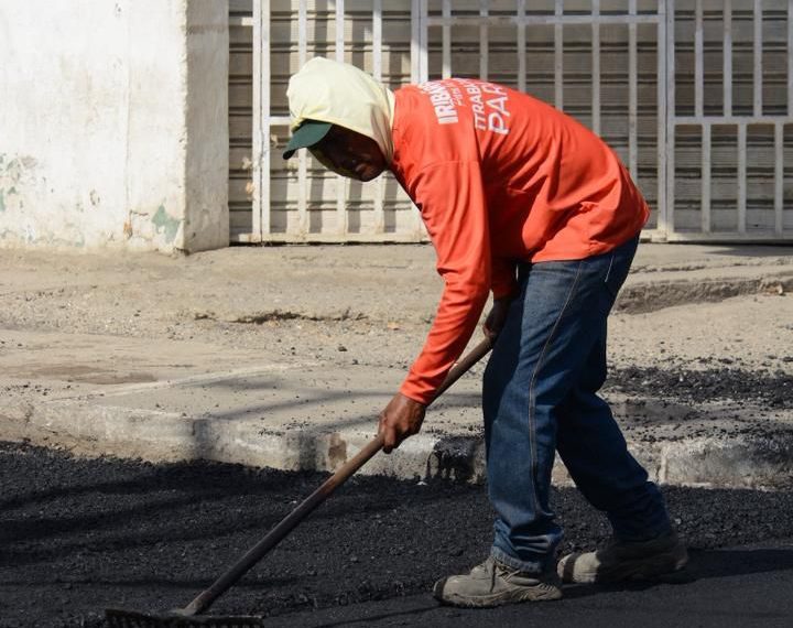 (VENEZUELA) VECINOS Y COMERCIANTES APLAUDEN LA RENOVACIÓN DE LAS VÍAS EN EL CUJÍ