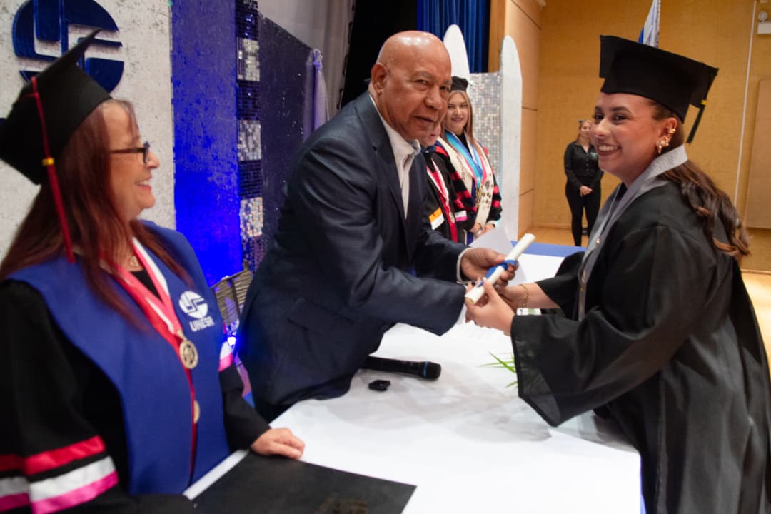 (VENEZUELA) GOBERNADOR DE LARA PARTICIPÓ EN LA 335° GRADUACIÓN DE LA UNESR…