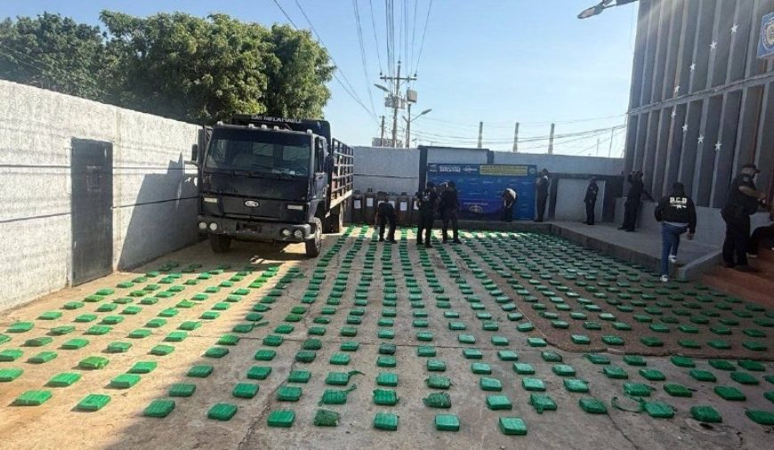 (VENEZUELA) CPNB CAPTURÓ A UN CIUDADANO CON 600 ENVOLTORIOS DE PRESUNTA MARIHUANA OCULTOS EN CILINDROS DE GAS EN EL ESTADO ZULIA