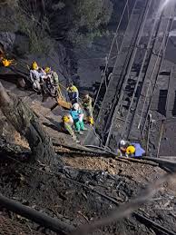 (COLOMBIA) 12 MINEROS QUEDAN ATRAPADOS TRAS EXPLOSIÓN EN SUTATAUSA