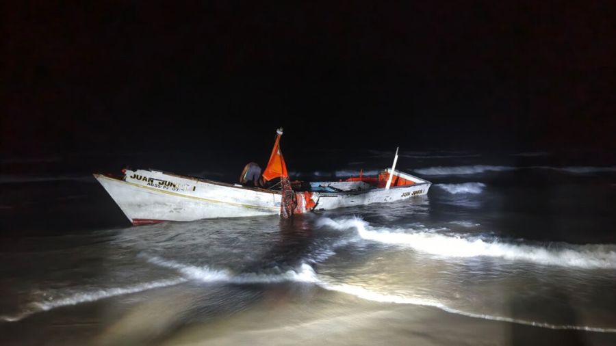 (VENEZUELA) TRES PESCADORES DE LA GUAIRA PERMANECEN DESAPARECIDOS EN ALTA MAR
