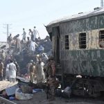 (PAKISTÁN) 29 FALLECIDOS Y 102 HERIDOS DEJA ATAQUE CON EXPLOSIVOS PERPETRADO CONTRA UN TREN