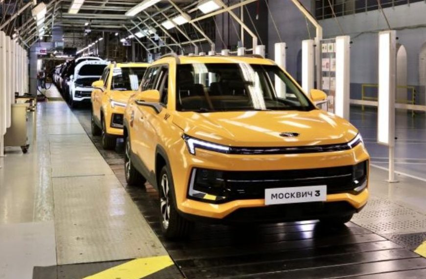 (MUNDO) 50 VEHÍCULOS MOSKVICH ENTREGARÁ RUSIA PARA FLOTA DE TAXIS DE LA HABANA