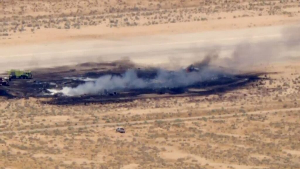 (EEUU) 8 TRIPULANTES MURIERON AL ESTRELLARSE UN BOMBARDERO B-52 EN LA BASE&hellip;