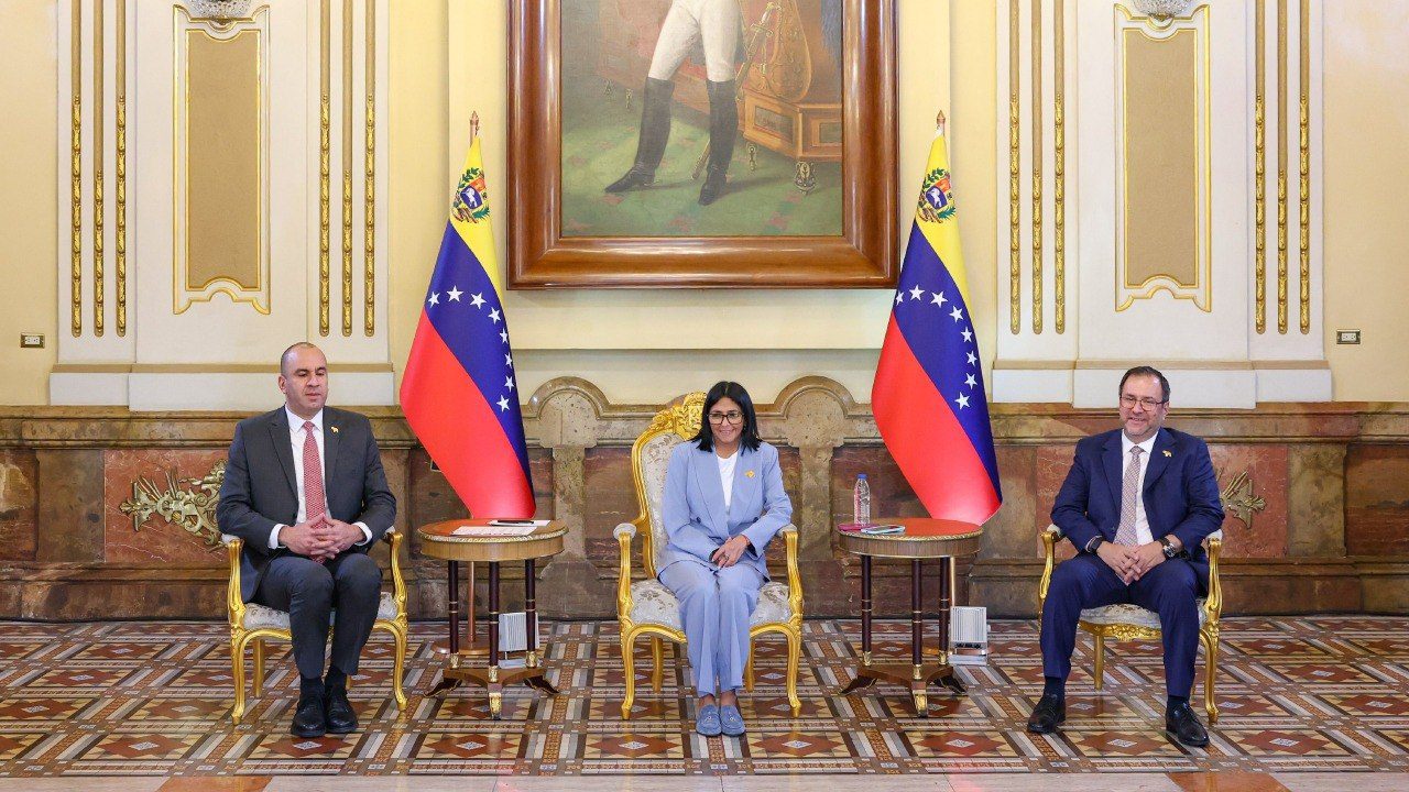 (VENEZUELA) PRESIDENTA ENCARGADA CELEBRÓ CONSTRUCCIÓN DE TOCOMA TRAS FIRMA DE ACUERDO CON&hellip;