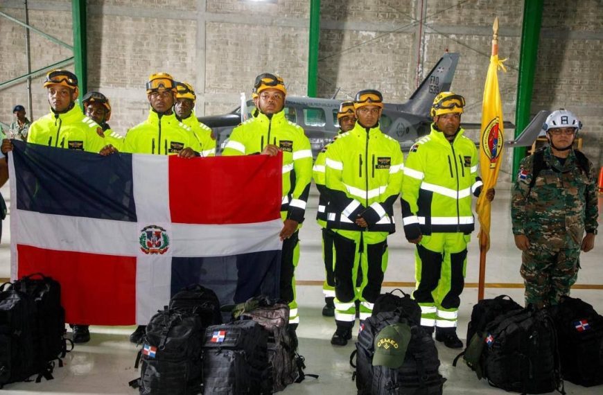 (MUNDO) REÚBLICA DOMINICANA ENVIARÁ A VENEZUELA RESCATISTAS PARA APOYAR EN LABORES DE BÚSQUEDA Y RESCATE