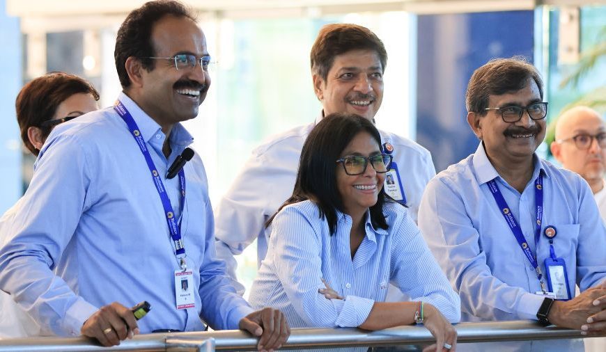 (INDIA) PRESIDENTA (E) DELCY RODRÍGUEZ INVITA A PETROLERAS A VENEZUELA