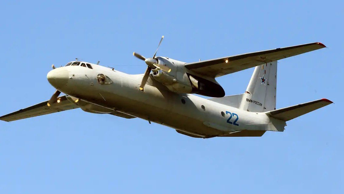 (INDIA) 5 FALLECIDOS DEJA ACCIDENTE DE AVIÓN DE TRANSPRTE MILITAR