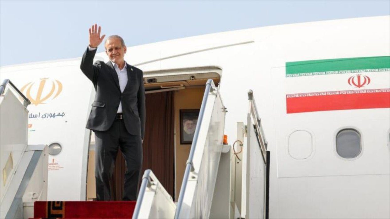 (MUNDO) PRESIDENTE PEZESHKIAN ATERRIZÓ EN PAKISTÁN MIENTRAS EQUIPOS DE EEUU E IRÁN…