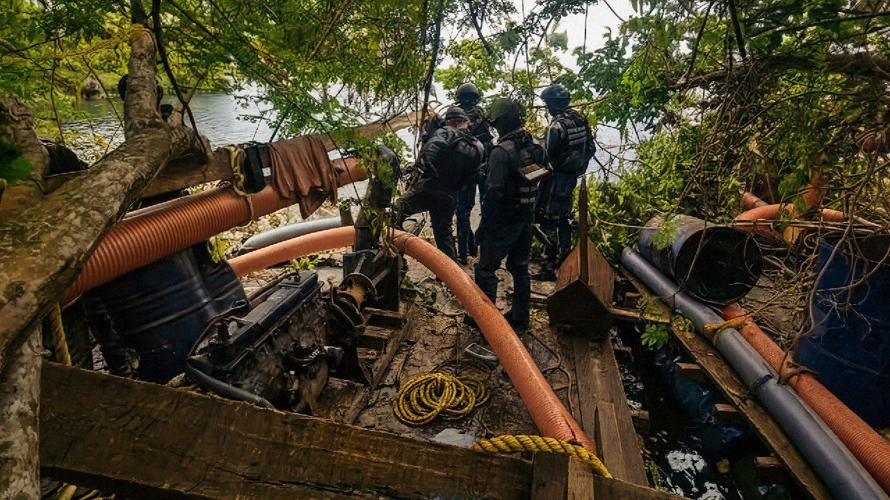 (VENEZUELA) FANB DESTRUYÓ DOS BALSAS DE MINERÍA ILEGAL EN EL ESTADO BOLÍVAR