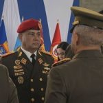 (VENEZUELA) MINISTRO PARA LA DEFENSA CONDECORÓ A MÁS DE 240 OFICIALES DE LA FANB