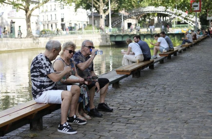 (FRANCIA) OLA DE CALOR HA COBRADO LA VIDA DE 40 PERSONAS POR AHOGAMIENTO