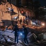 (VENEZUELA) MENOR DE 11 AÑOS FUE RESCATADO CON VIDA LUEGO DE 72 HORAS BAJO LOS ESCOMBROS EN LA GUAIRA