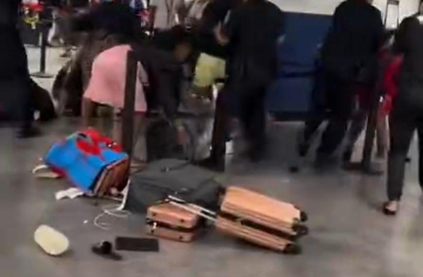(EEUU) ¡DE LOCURA! MASIVA TRIFULCA SE REGISTRÓ EN FLORIDA TRAS LA LLEGADA DEL CRUCERO CARNIVAL CONQUEST (+VIDEOS)
