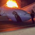 (EEUU) UN FALLECIDO Y 5 HERIDOS DEJA ATERRIZAJE DE EMERGENCIA EN TEXAS (+VIDEOS)