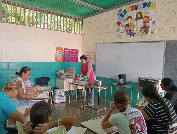 (VENEZUELA) FONFIP CAPACITÓ A 300 HABITANTES DEL MUNICIPIO CRESPO PARA IMPULSAR LA ECONOMÍA LOCAL