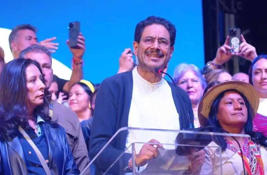 (COLOMBIA) COMIENZA ESCRUTINIO DE LA SEGUNDA VUELTA ELECTORAL PRESIDENCIAL