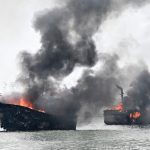 (ECUADOR) 35 EMBARCACIONES FUERON DESTRUÍDAS TRAS VORAZ INCENDIO EN PUERTO PESQUERO