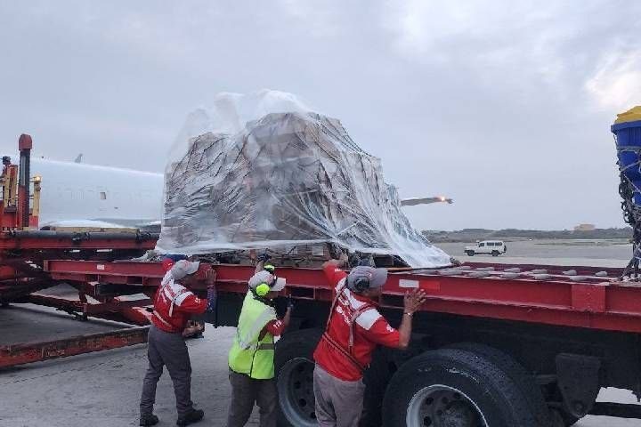 (MUNDO) LLEGA A VENEZUELA NUEVO LOTE DE AYUDA SOLIDARIA DE BARBADOS, COLOMBIA…