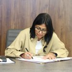 (MUNDO)  DELCY RODRÍGUEZ FIRMÓ REGLAMENTO DE LA LEY DE HIDROCARBUROS