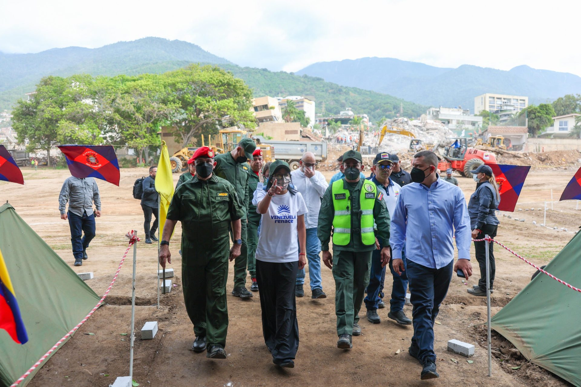 (VENEZUELA) PRESIDENTA DELCY RODRÍGUEZ VERIFICÓ TRABAJOS DE RECUPERACIÓN DE LA GUAIRA