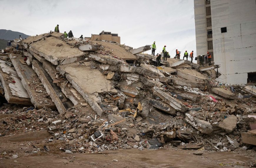 (VENEZUELA) AUMENTA A 5.278 CIFRA DE FALLECIDOS Y A 16.740 DE HERIDOS TRAS LOS DEVASTADORES TERREMOTOS DEL PASADO 24 DE JUNIO