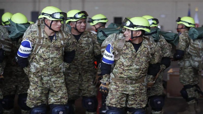 (EL SALVADOR) GOBIERNO SALVADOREÑO ENVÍA SÉPTIMO AVIÓN CON ESPECIALISTAS EN RESCATE A…